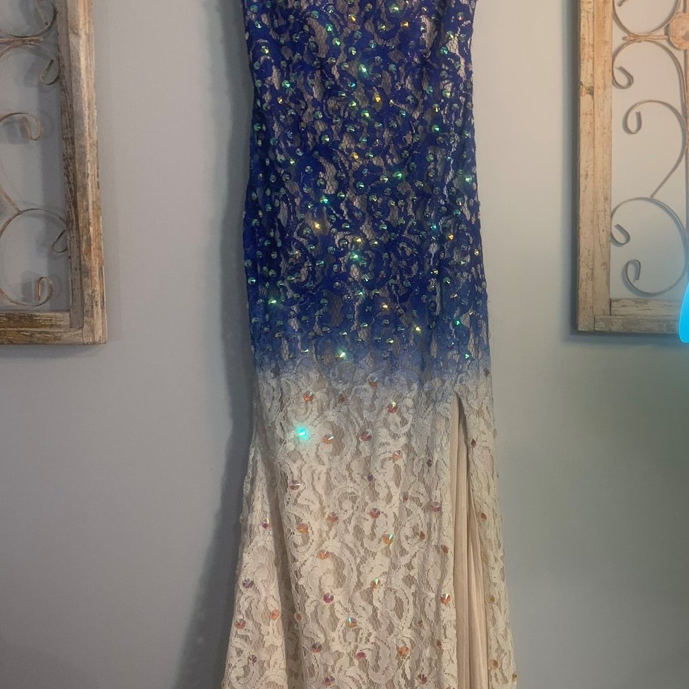 Vienna, evening dress, hombre white to blue to white, sequins, size 10